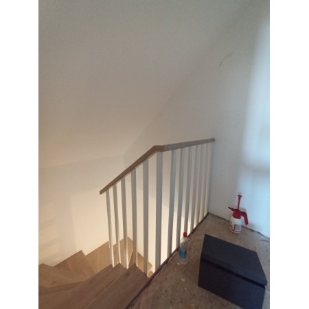 Лестницa на второй этаж 